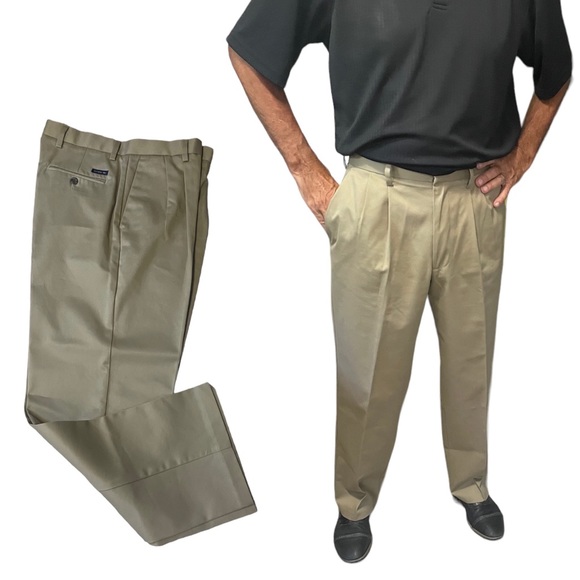 Dockers D4 Pleated Khakis Pants, Relaxed Fit, Cotton, Size 33 x 32 - Picture 1 of 11